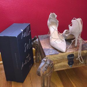 Banana Republic Dakota size 8.5